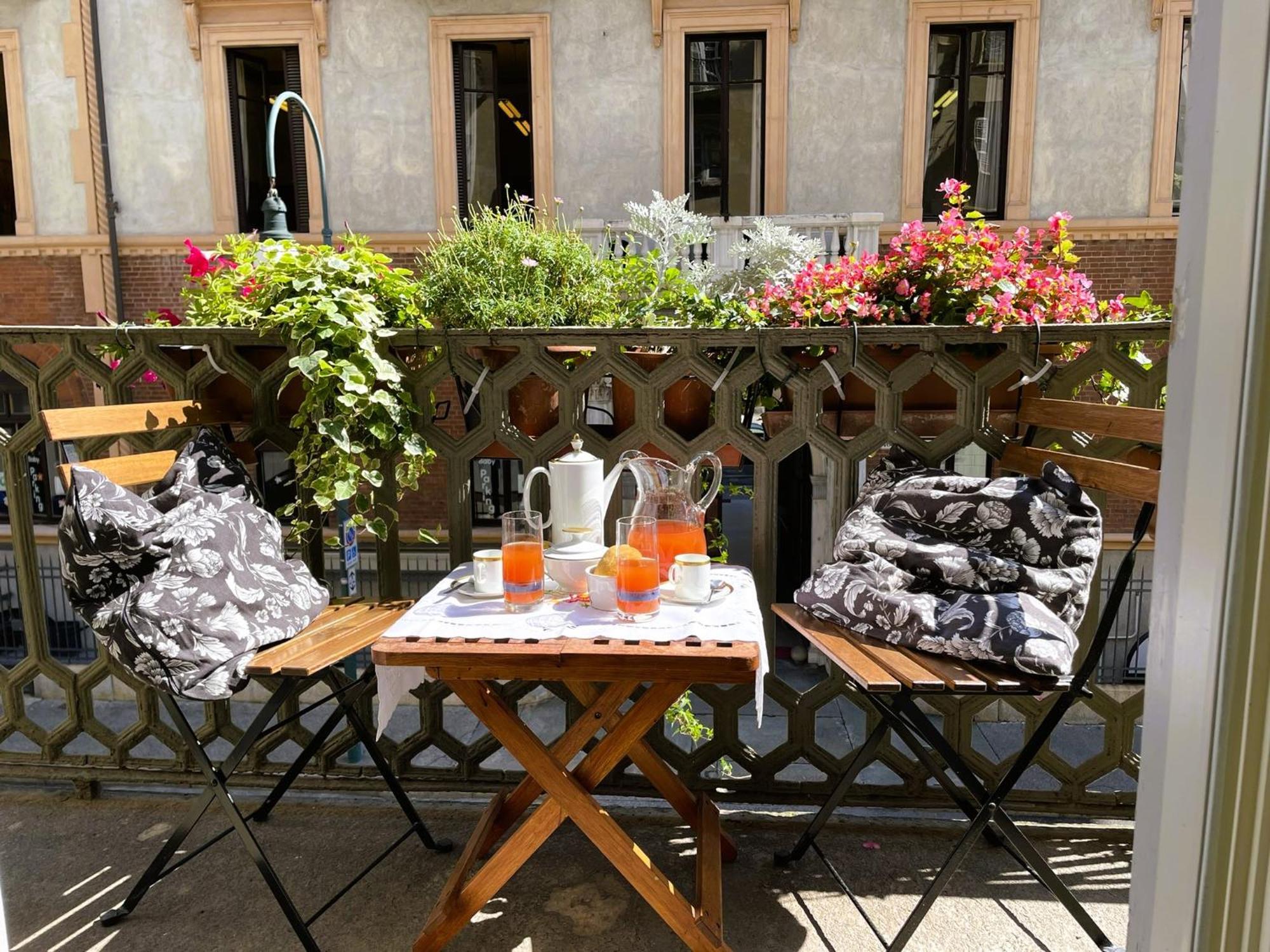 La Casa Di Ringhiera - Silenzioso Appartamento Di Charme Con Balcone Nel Quadrilatero Romano Turin Exterior photo